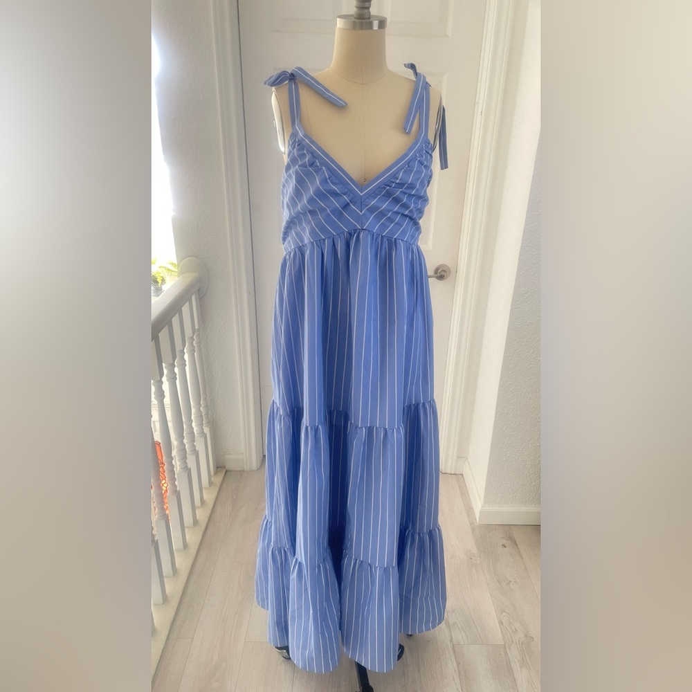 🆕 EXPRESS Blue Striped Maxi Dress